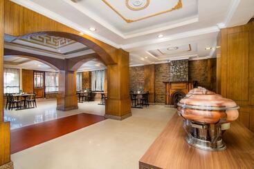 هتل Muscatel Bhumsang   200 Mts From Mall Road