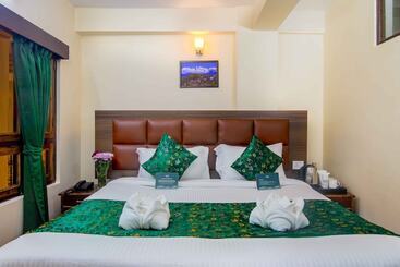 هتل Muscatel Bhumsang   200 Mts From Mall Road
