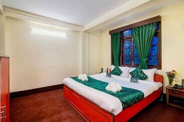هتل Muscatel Bhumsang   200 Mts From Mall Road