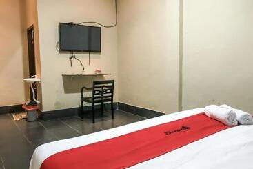 هتل Reddoorz @ Jalan Gelanggang Remaja Waena Jayapura