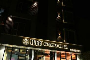 هتل Trax International
