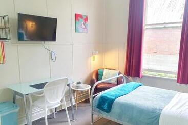 모텔 Travel Stay City Hostel