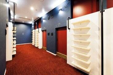 هاستل The Circle Apartment