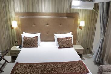 Golden Tulip Garden City Hotel Rivotel