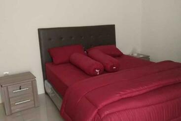هتل Bang Alief Property Near Taman Tajamara Sumenep Mitra Reddoorz