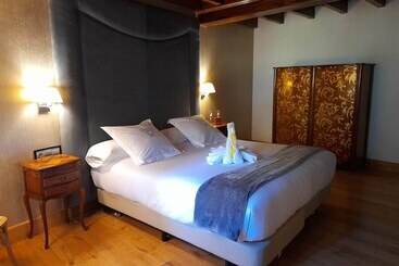 هتل Casona De La Pinta