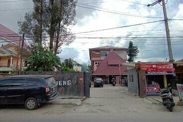 هتل New Dieng By Helocus