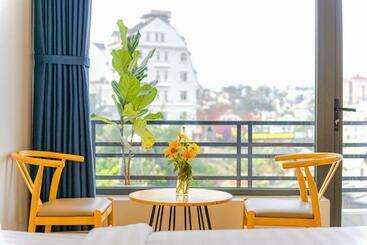 Vuon Xuan Hotel   Stay 24h