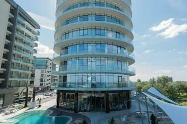 White Tower Apartament Privat Mamaia 504