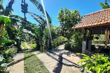 هاستل Manigelang Villa