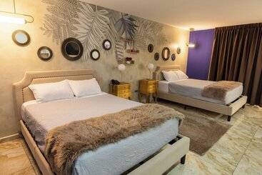Basha Hotel & Restaurant