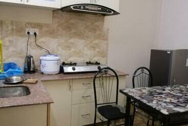 تختخواب و صبحانه A Newa Home