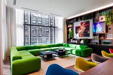 هتل Citizenm Chicago Downtown