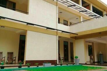 هتل Sparkling Resort