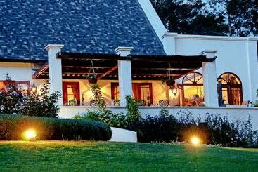هتل The Manor At Ngorongoro