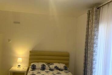 پانسیون Apartmani Orlović Bar