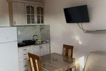 پانسیون Apartmani Orlović Bar