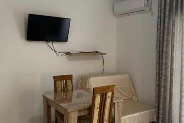 پانسیون Apartmani Orlović Bar