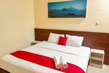 Reddoorz Plus @ Grand Tabona Hotel Ternate
