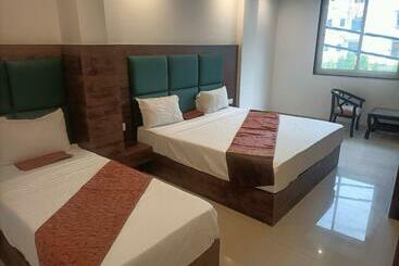 Tej Plaza ,a Family Hotel Near Igi Airport Delhi