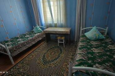 Umid Hostel
