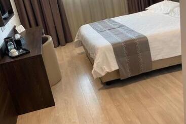 هتل Luxuryprato