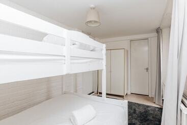 Park End House   Parking, Pet Friendly