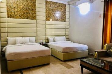 پانسیون Grand Hayat Guest House