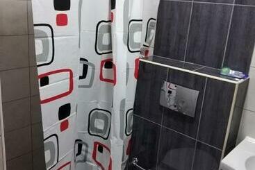 تختخواب و صبحانه Vila Centar Mb