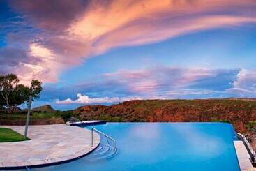 Discovery Resorts   Lake Argyle