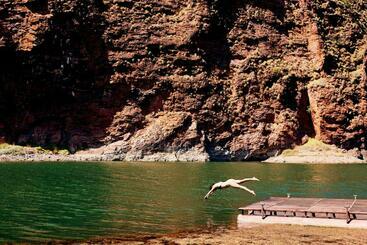 Discovery Resorts   Lake Argyle