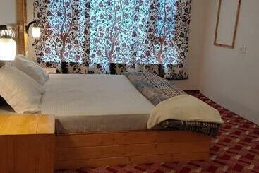 هتل Elite Cottage Pahalgam