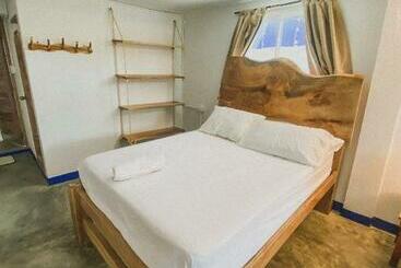 هتل Mamallena Beachside Rincon Del Mar