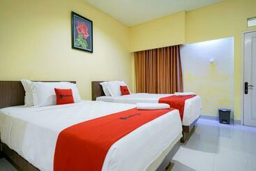 هتل Reddoorz Plus @ Jalan Fl Lumban Tobing Sibolga