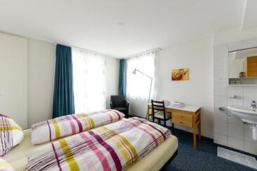 پانسیون Guesthouse Sonnegg