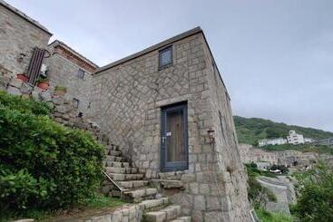 هتل کپسول 芹聚輕旅 Qinju Light Hostel