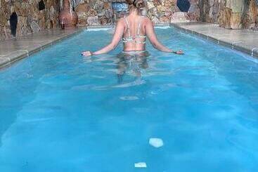 هتل Oru Campestre