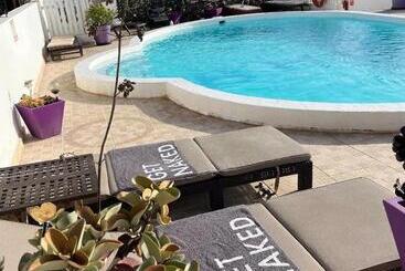 Bhh Naturist Resort With 4 Independent Apartments