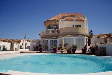 Bhh Naturist Resort With 4 Independent Apartments