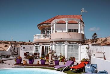 Bhh Naturist Resort With 4 Independent Apartments