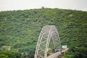 هتل Bridgeview Resort