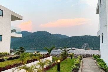 هتل Bridgeview Resort