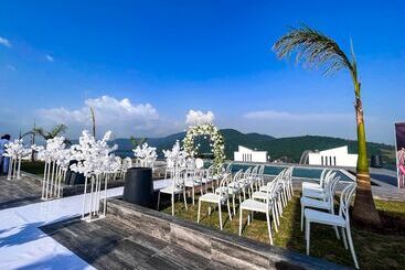 هتل Bridgeview Resort