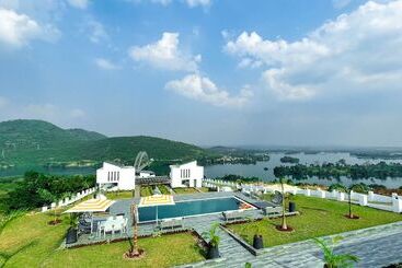 هتل Bridgeview Resort