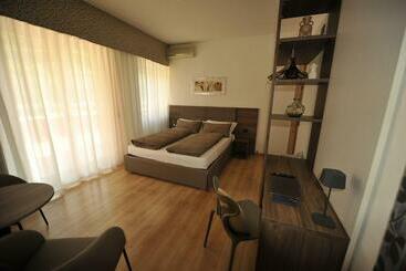 هتل Villa Florida