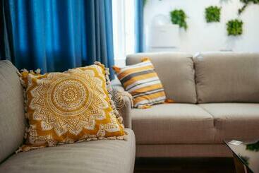 Luxury Art 4 Apartment