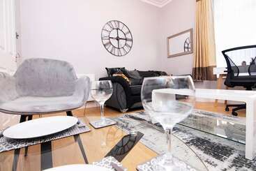 1br Summit Holburn   Cosy Flat With Ultrafast Wifi