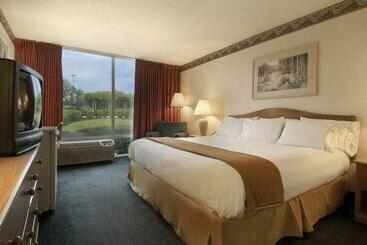 هتل Economy Inn & Suites