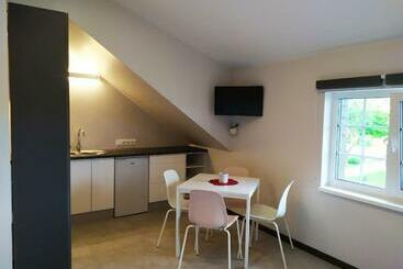 هتل Trakaitis Apartments & Holiday Homes