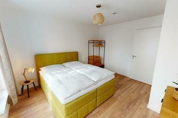 Travel Art Boardinghouse